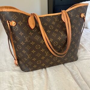 Louis Vuitton Neverfull MM Tote - Monogram